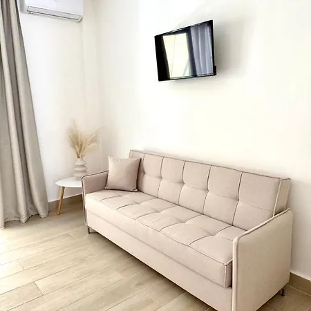 アパート E & G- Figareto 4 *